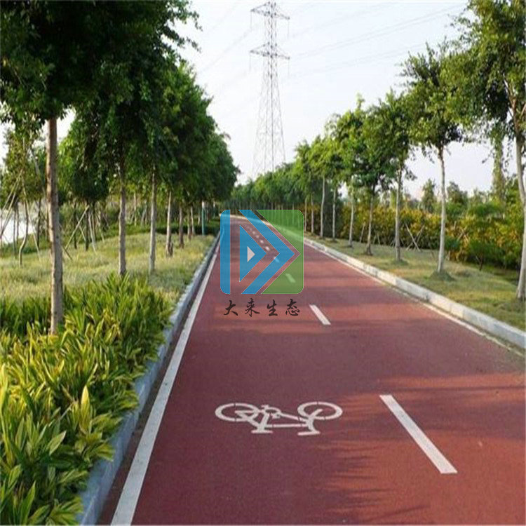 什么是透水混凝土增强及其在产渗透性地坪中的作用？